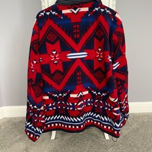 Mens fleece pullover.